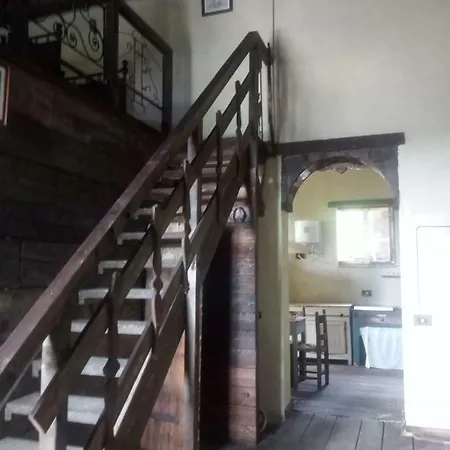 Casa Hobbit Дом отдыха Гуальдо-Тадино